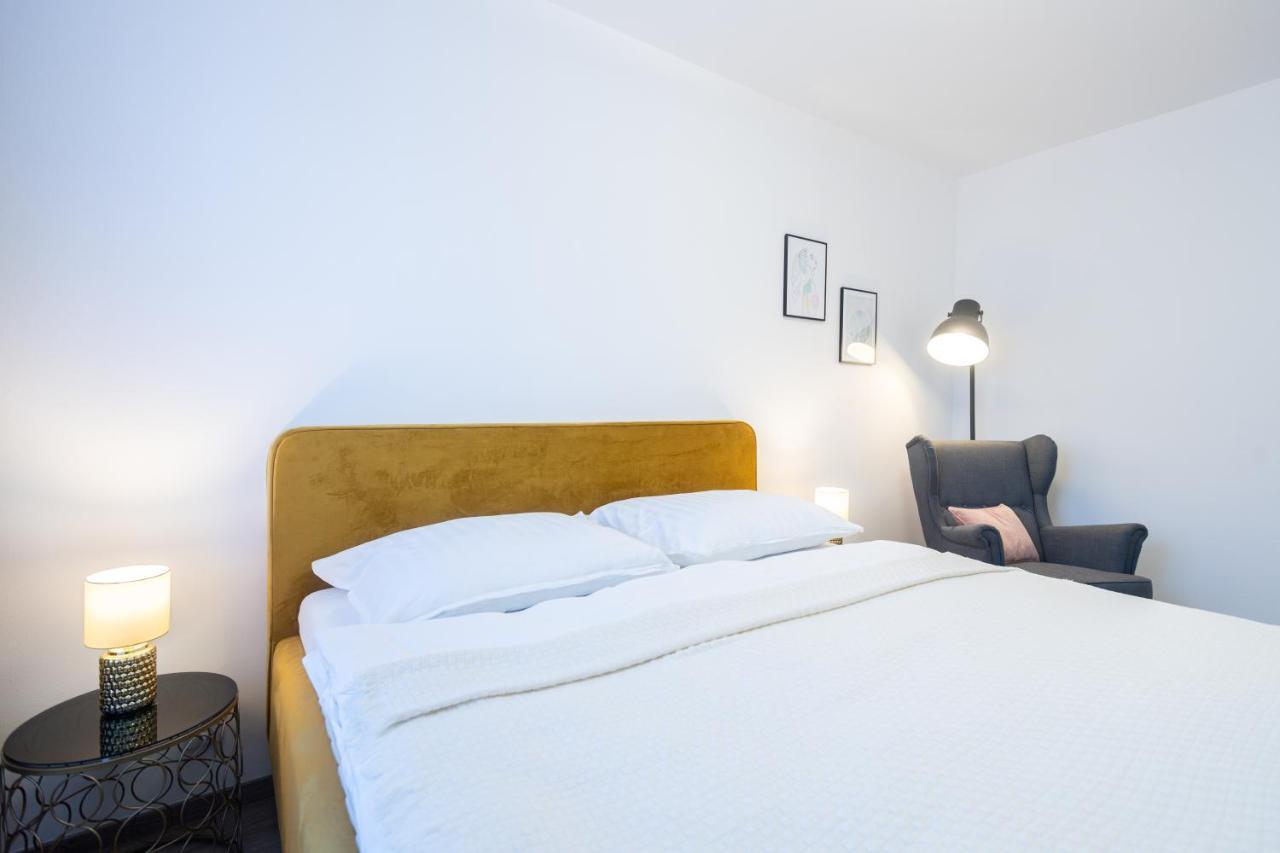 Nova Karolina Apartment 俄斯特拉发 外观 照片